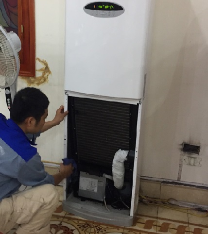 Vệ sinh máy lạnh tủ đứng công ty, văn phòng